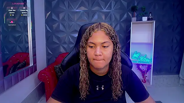 Snapshot of Cristal_War chatting on 7, 1, 2026 Cristal War online show from 7, 1, 2026