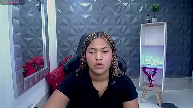 Snapshot of Cristal_War chatting on 6, 2, 2026 Cristal War online show from 6, 2, 2026