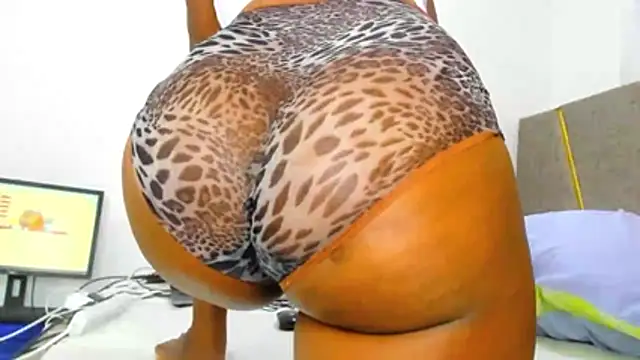 Snapshot of Natasha_Spencer chatting on 27, 11, 2025 Natasha Spencer online show from 27, 11, 2025