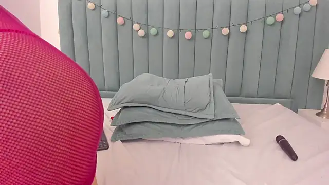 ChannelFox   online show from 19, 2, 2025