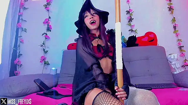 Snapshot of Miss_freydis chatting on 10, 2, 2025 Miss freydis online show from 10, 2, 2025