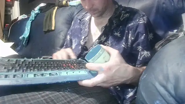 robeaulieu02 online show from 27, 1, 2025