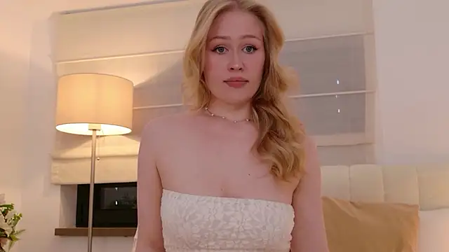 Snapshot of JuliaJaee chatting on 16, 6, 2026 JuliaJaee online show from 16, 6, 2026