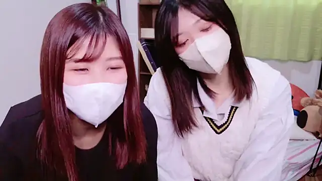 Snapshot of ManaMi-maru chatting on 4, 1, 2025 ManaMi-maru online show from 4, 1, 2025