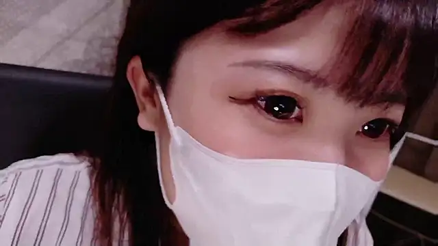 Snapshot of ManaMi-maru chatting on 15, 10, 2025 ManaMi-maru online show from 15, 10, 2025