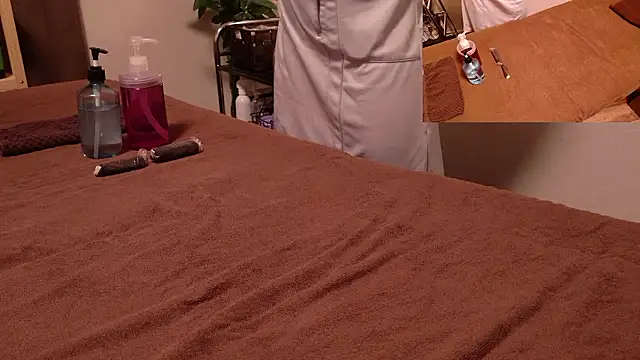 Snapshot of ManaMi-maru chatting on 21, 10, 2025 ManaMi-maru online show from 21, 10, 2025