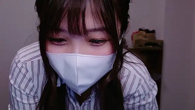 Snapshot of ManaMi-maru chatting on 15, 11, 2025 ManaMi-maru online show from 15, 11, 2025