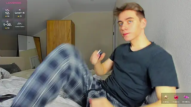 Snapshot of TaisonBrownX chatting on 13, 1, 2025 TaisonBrownX online show from 13, 1, 2025