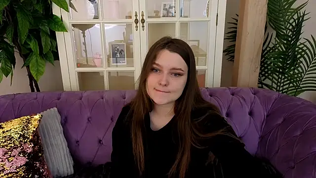 MagicPeachh  online show from 7, 4, 2026