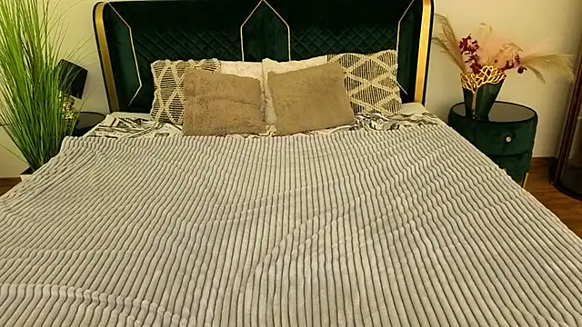 MagicPeachh  online show from 29, 4, 2026