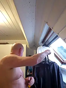 Snapshot of andrejoyfull64 chatting on 4, 2, 2025 andrejoyfull64 online show from 4, 2, 2025