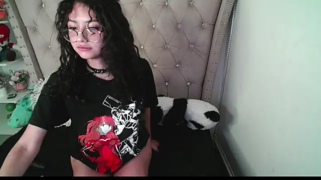 Snapshot of CherieCurl chatting on 23, 9, 2025 CherieCurl online show from 23, 9, 2025