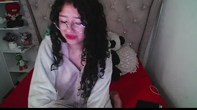 Snapshot of CherieCurl chatting on 3, 12, 2025 CherieCurl online show from 3, 12, 2025