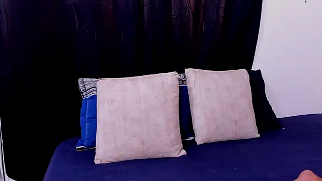 Snapshot of Lauren_Hills069 chatting on 20, 10, 2025 Lauren Hills069 online show from 20, 10, 2025