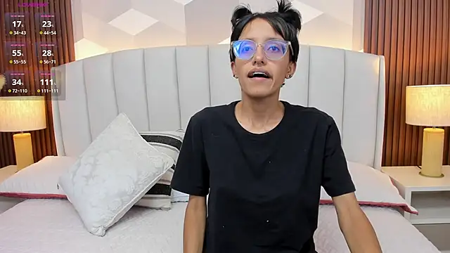 Snapshot of Marge_lasander chatting on 4, 10, 2025 Marge lasander online show from 4, 10, 2025