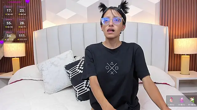 Snapshot of Marge_lasander chatting on 10, 10, 2025 Marge lasander online show from 10, 10, 2025