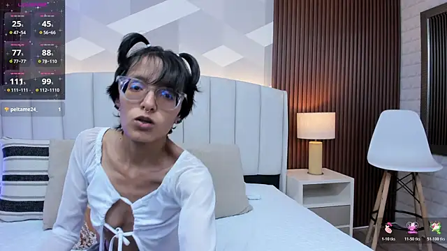 Snapshot of Marge_lasander chatting on 25, 11, 2025 Marge lasander online show from 25, 11, 2025