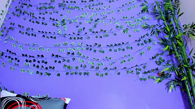 Snapshot of scarlet-jonesx chatting on 3, 2, 2025 scarlet-jonesx online show from 3, 2, 2025