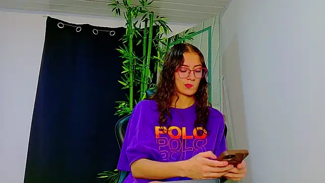 Snapshot of scarlet-jonesx chatting on 24, 11, 2025 scarlet-jonesx online show from 24, 11, 2025