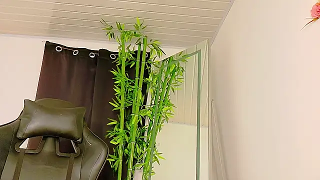 Snapshot of scarlet-jonesx chatting on 29, 11, 2025 scarlet-jonesx online show from 29, 11, 2025