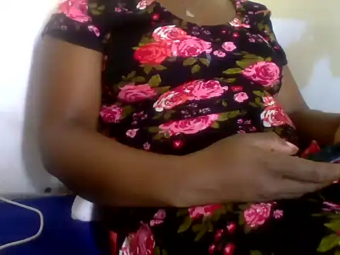 Snapshot of Hot-zeenah chatting on 3, 10, 2025 Hot-zeenah online show from 3, 10, 2025