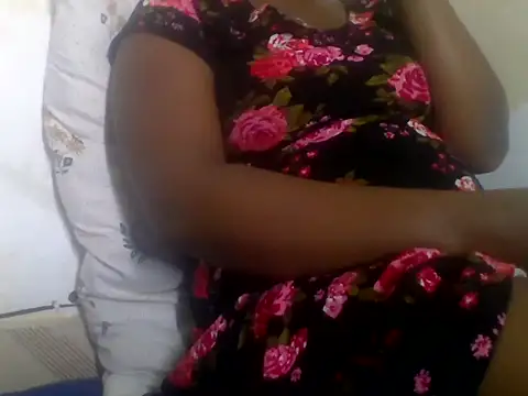 Snapshot of Hot-zeenah chatting on 16, 10, 2025 Hot-zeenah online show from 16, 10, 2025