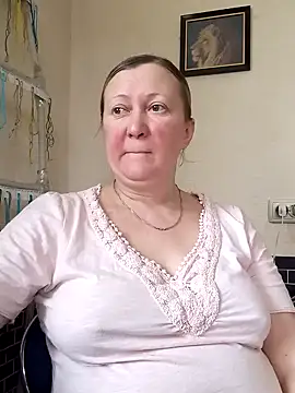 Snapshot of blondyaguar chatting on 4, 12, 2025 blondyaguar online show from 4, 12, 2025