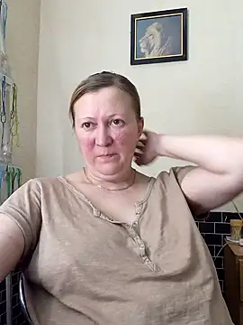 Snapshot of blondyaguar chatting on 21, 12, 2025 blondyaguar online show from 21, 12, 2025