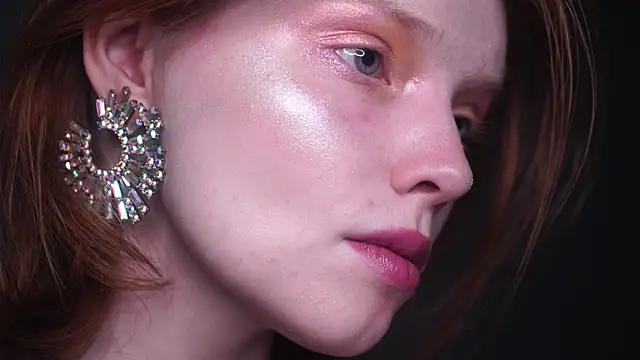 Snapshot of ginger_hugs chatting on 10, 2, 2025 ginger hugs online show from 10, 2, 2025