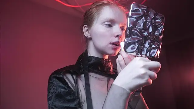 Snapshot of ginger_hugs chatting on 2, 10, 2025 ginger hugs online show from 2, 10, 2025