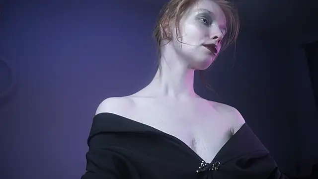 Snapshot of ginger_hugs chatting on 4, 10, 2025 ginger hugs online show from 4, 10, 2025