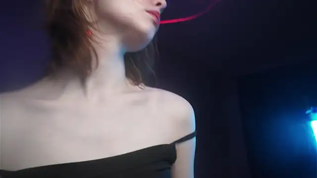 Snapshot of ginger_hugs chatting on 16, 10, 2025 ginger hugs online show from 16, 10, 2025