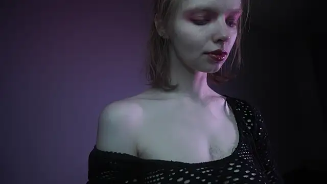 Snapshot of ginger_hugs chatting on 21, 10, 2025 ginger hugs online show from 21, 10, 2025