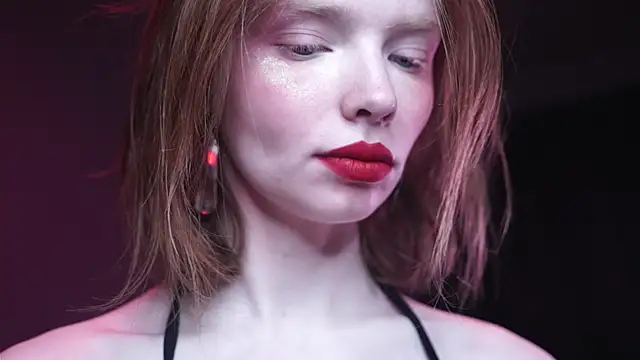 Snapshot of ginger_hugs chatting on 7, 11, 2025 ginger hugs online show from 7, 11, 2025