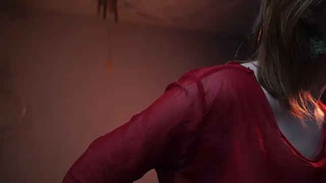 Snapshot of ginger_hugs chatting on 17, 11, 2025 ginger hugs online show from 17, 11, 2025