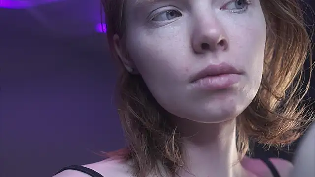 Snapshot of ginger_hugs chatting on 19, 12, 2025 ginger hugs online show from 19, 12, 2025