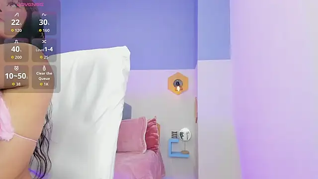 Chloe fischer  online show from 24, 9, 2025