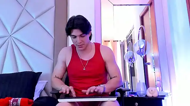 Snapshot of Karimferrer chatting on 24, 12, 2024 Karimferrer online show from 24, 12, 2024