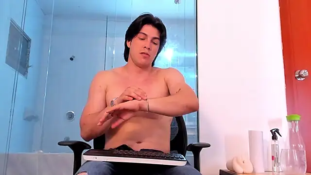 Snapshot of Karimferrer chatting on 21, 1, 2025 Karimferrer online show from 21, 1, 2025