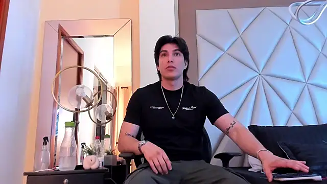 Snapshot of Karimferrer chatting on 29, 1, 2025 Karimferrer online show from 29, 1, 2025