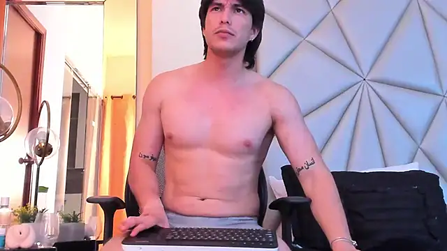 Snapshot of Karimferrer chatting on 1, 2, 2025 Karimferrer online show from 1, 2, 2025