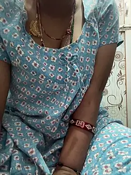 Snapshot of Spicy_sari_girl chatting on 6, 4, 2026 Spicy sari girl online show from 6, 4, 2026