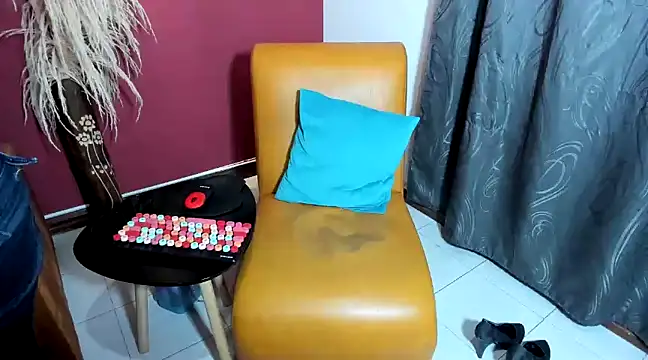 Snapshot of BrendaSex_Hot chatting on 24, 2, 2025 BrendaSex Hot online show from 24, 2, 2025