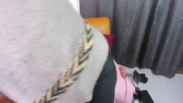 Snapshot of BrendaSex_Hot chatting on 12, 10, 2025 BrendaSex Hot online show from 12, 10, 2025