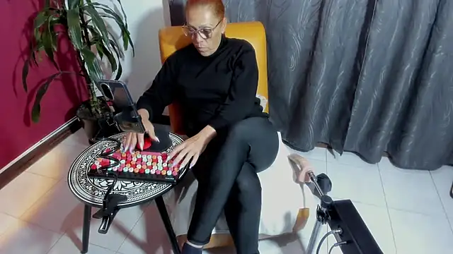 Snapshot of BrendaSex_Hot chatting on 18, 10, 2025 BrendaSex Hot online show from 18, 10, 2025