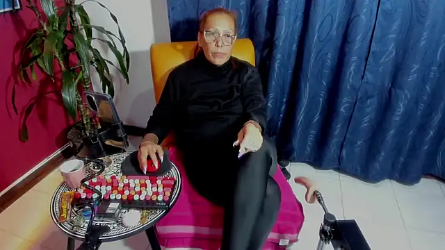 Snapshot of BrendaSex_Hot chatting on 22, 10, 2025 BrendaSex Hot online show from 22, 10, 2025