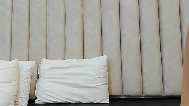 FreyaMoller online show from 28, 2, 2025