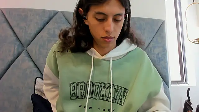 FreyaMoller online show from 3, 10, 2025