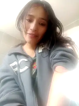 Snapshot of Hanha00 chatting on 18, 12, 2025 Hanha00 online show from 18, 12, 2025