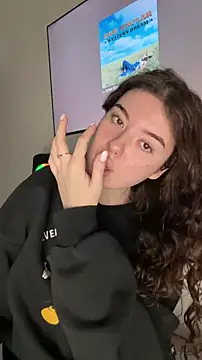 Snapshot of Kimi_Ass chatting on 4, 12, 2025 Kimi Ass online show from 4, 12, 2025